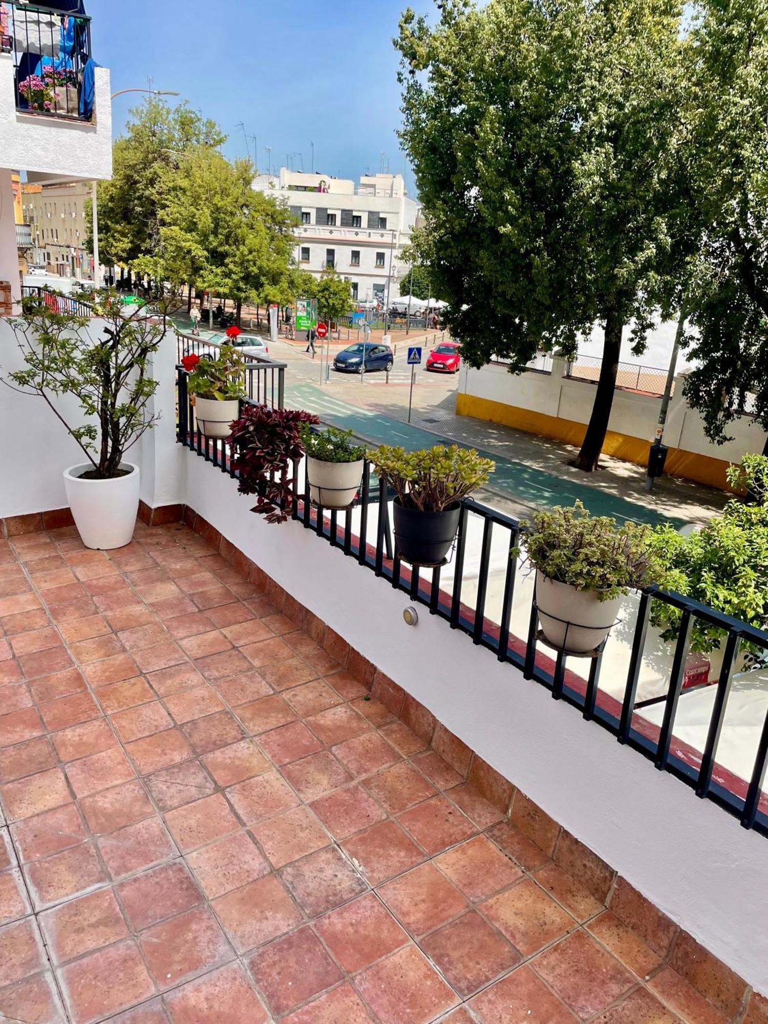 セビリアLa Terraza De Trianaアパートメント エクステリア 写真
